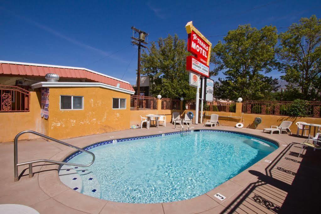 Trails Motel Lone Pine Luaran gambar